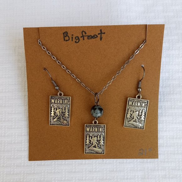 Bigfoot "Warning" Earrings & Necklace jewelry set - Picture 1 of 5